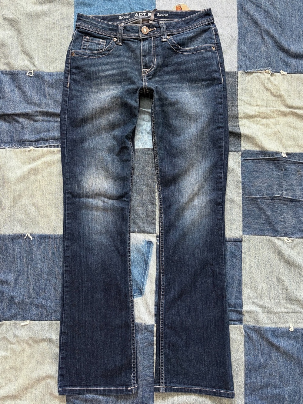 Y2K low rise bootcut dark denim jeans rhinestones embroidered apt 9 size 4